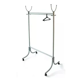 вешалка м-13 на колесах