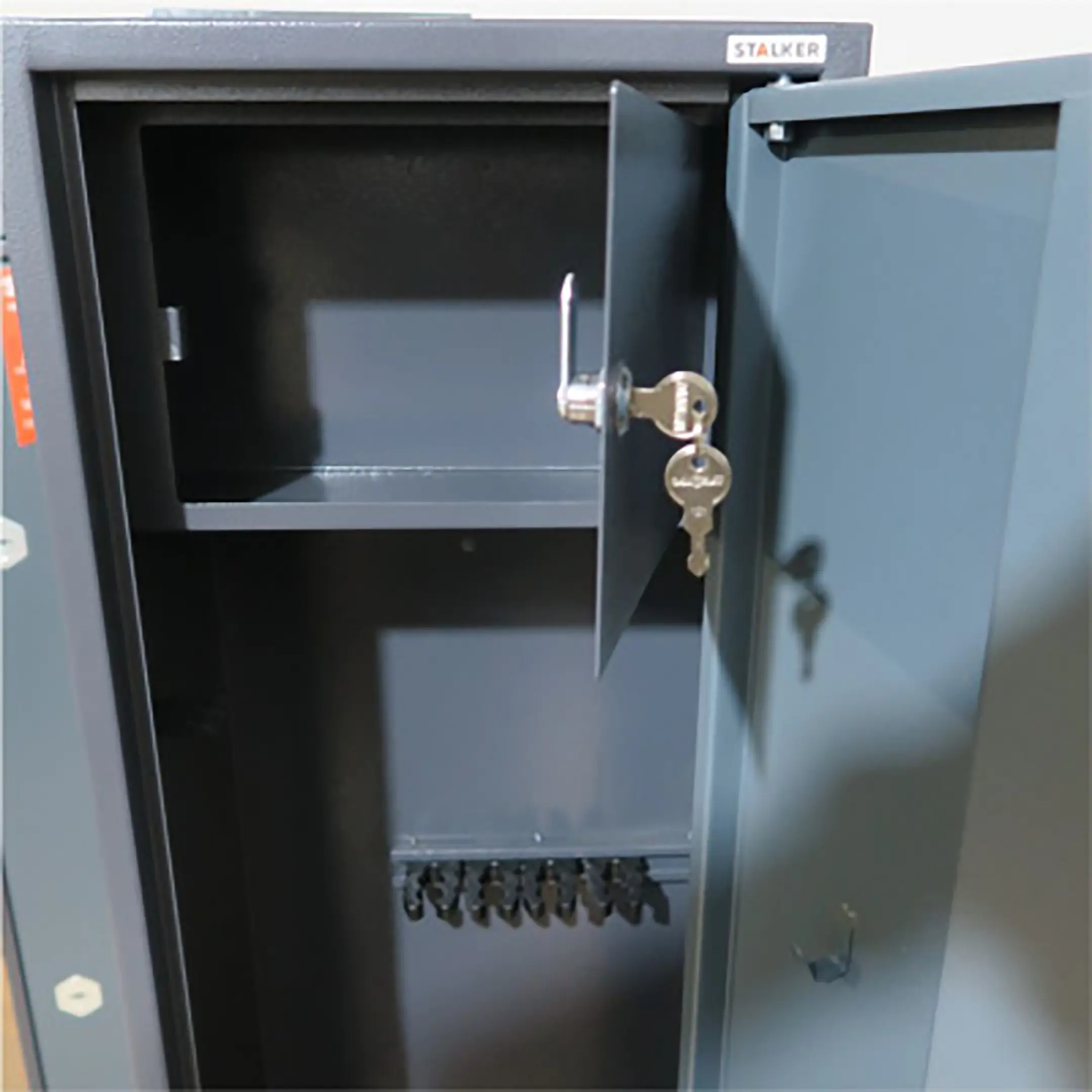 оружейный сейф stalker s8